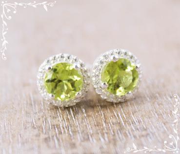 Earrings made of 925 sterling silver and peridote