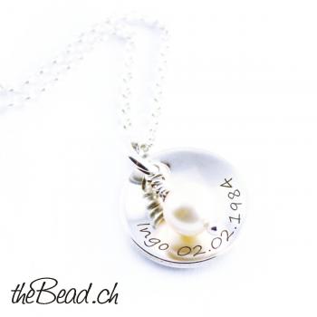 Engraved necklace NAME & PEARL