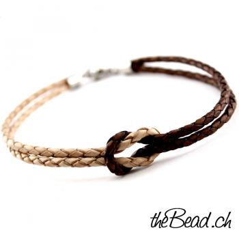 Anklet made of leather knot