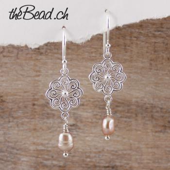 Earrings made of 925 sterling silver and real pearl