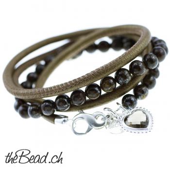 Bronzit leather bracelet with smoky quarz heart pendant