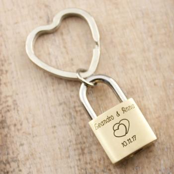 Love - Lock keychanin