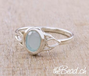 women silver finger ring made of 925 sterling silver and aqua agate