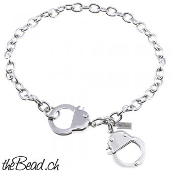 Anklet cuffs closure made of stainless steel