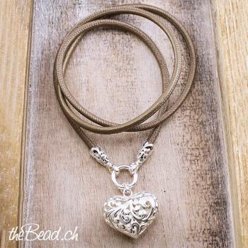 Leather necklace FANTASIE with 925 sterling silver clasp with heart pendant