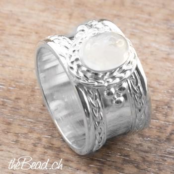 women silver finger ring made of 925 sterling silver, moonstone