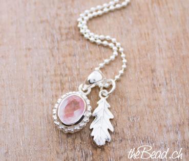 rose quartz necklace made of 925 sterling silver