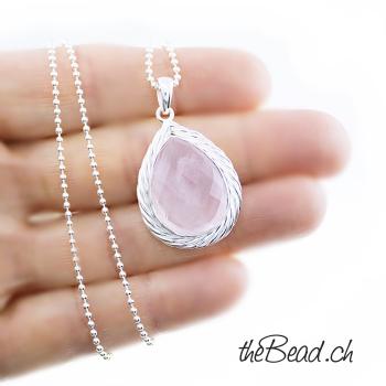 rose quartz pendant