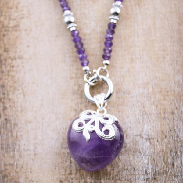 thebead Amethyst mit Silber Perlen und grossem Verschluss